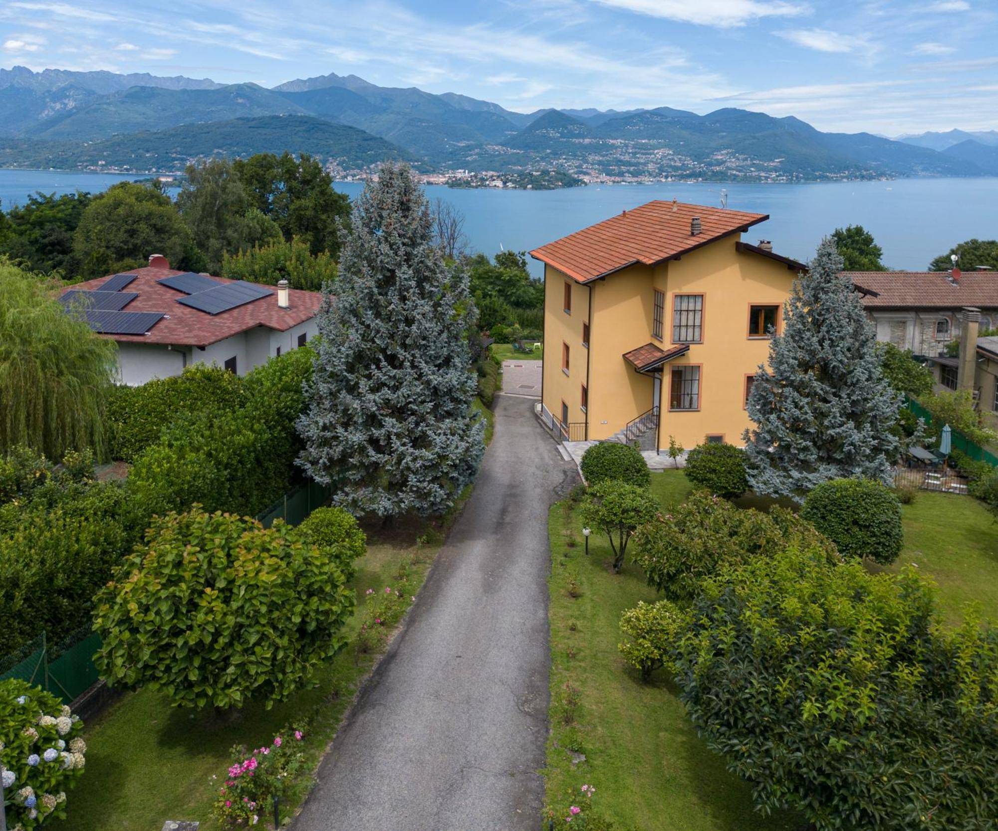 Casa Lilla - Lakeview Large Apartments With Garden Above Stresa Eksteriør bilde